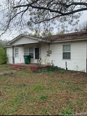 126 Sims Ave, San Antonio, TX 78214