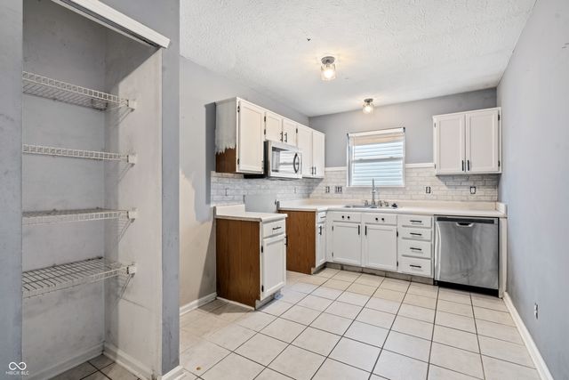 5409 Rocky Mountain Drive, Indianapolis, IN 46237