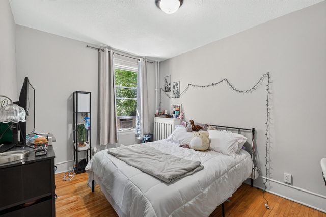 757 Laurel Avenue, Saint Paul, MN 55104