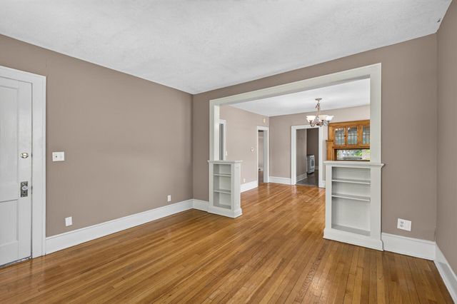 757 Laurel Avenue, Saint Paul, MN 55104