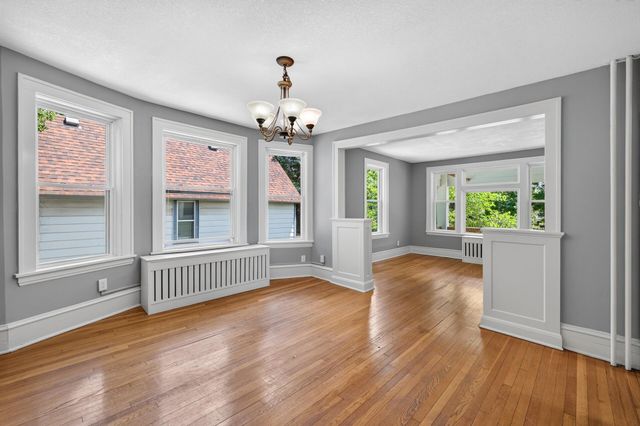 757 Laurel Avenue, Saint Paul, MN 55104