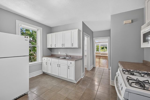 757 Laurel Avenue, Saint Paul, MN 55104