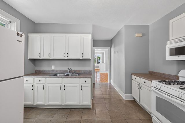 757 Laurel Avenue, Saint Paul, MN 55104