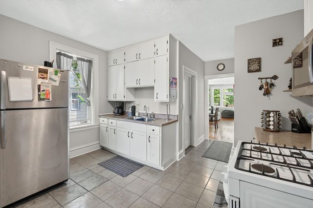 757 Laurel Avenue, Saint Paul, MN 55104
