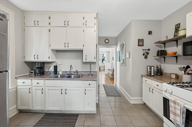 757 Laurel Avenue, Saint Paul, MN 55104