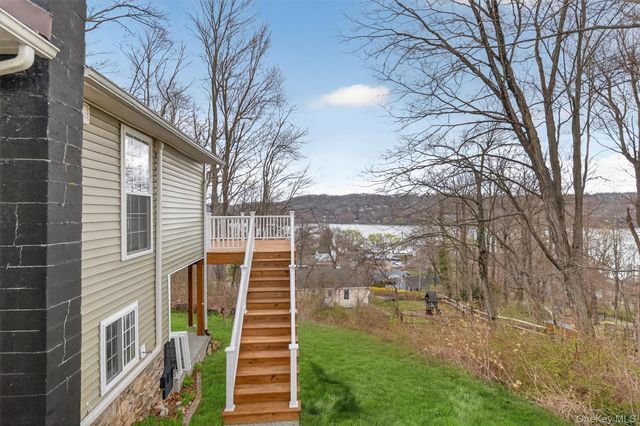13 Ripley Road, Patterson, NY 12563