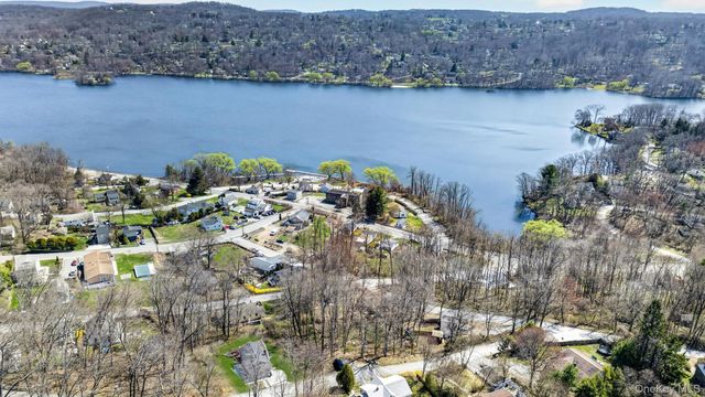 13 Ripley Road, Patterson, NY 12563