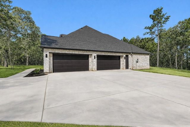 8604 Trinity Pines Court, Montgomery, TX 77316