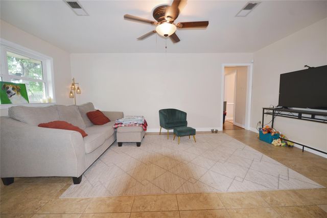 5118 Lymbar Drive, Houston, TX 77096