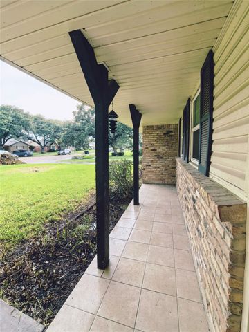 5118 Lymbar Drive, Houston, TX 77096