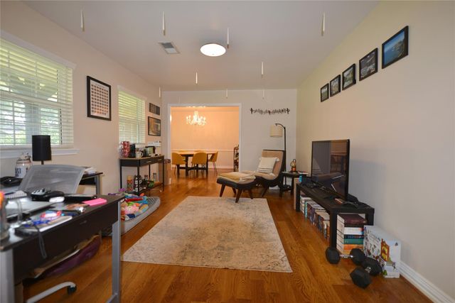 5118 Lymbar Drive, Houston, TX 77096