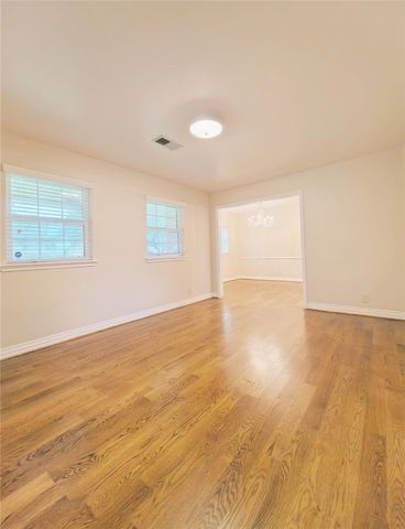 5118 Lymbar Drive, Houston, TX 77096