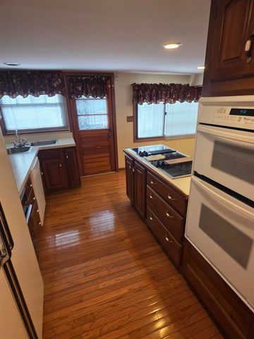 2909 6th Avenue, Huntington, WV 25702