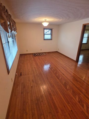 2909 6th Avenue, Huntington, WV 25702