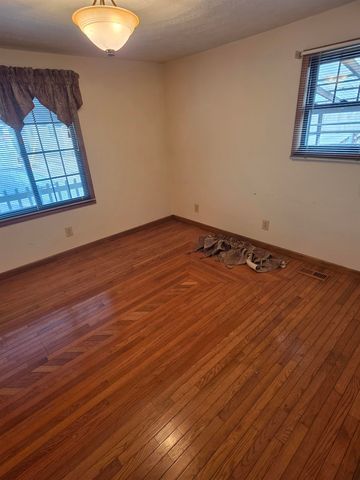 2909 6th Avenue, Huntington, WV 25702