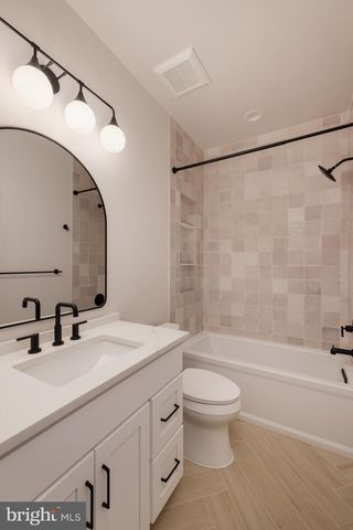 913 SYMPHONY CIR SW, Vienna, VA 22180