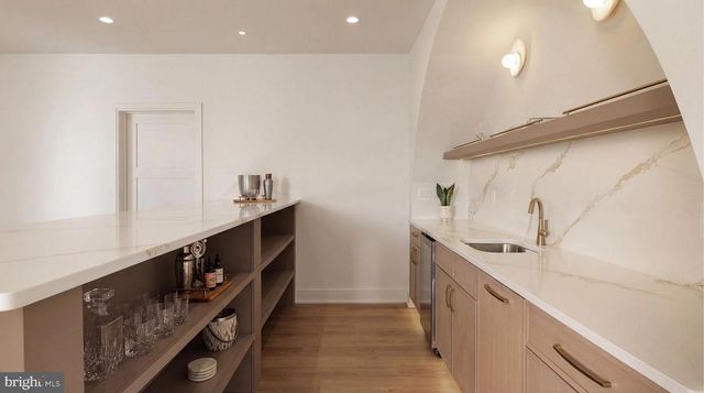 913 SYMPHONY CIR SW, Vienna, VA 22180