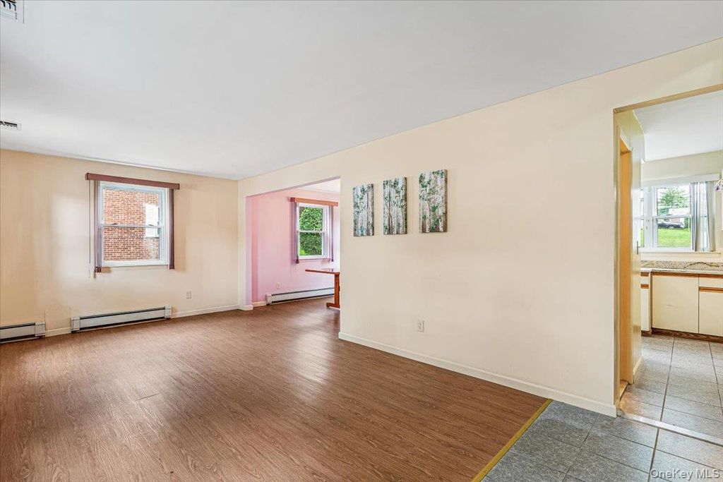 229-06 67th Avenue 39, Oakland Gardens, NY 11364 — photo 5