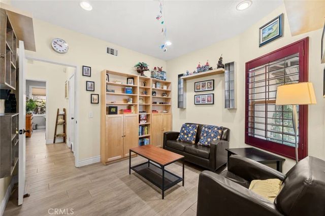 3050 S Arcadian Shores, Ontario, CA 91761