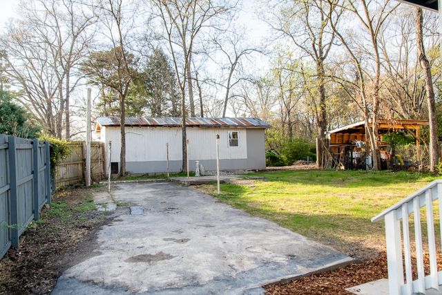 215 Hillcrest Avenue, Chattanooga, TN 37411