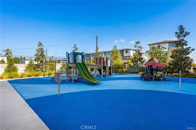 1590 E Hermosa 3, Placentia, CA 92870