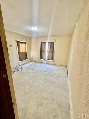 121 West Pleasant Avenue, Syracuse, NY 13205