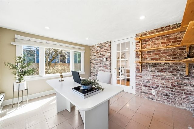 17 Woodhaven Rd, Newton, MA 02468