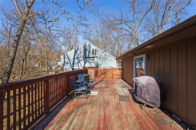 2706 Maple Avenue, Leavenworth, KS 66048