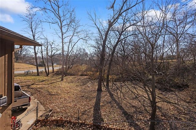 2706 Maple Avenue, Leavenworth, KS 66048