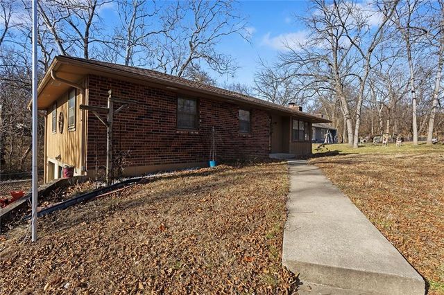 2706 Maple Avenue, Leavenworth, KS 66048