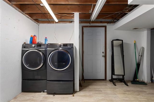 2706 Maple Avenue, Leavenworth, KS 66048