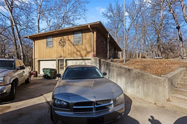 2706 Maple Avenue, Leavenworth, KS 66048