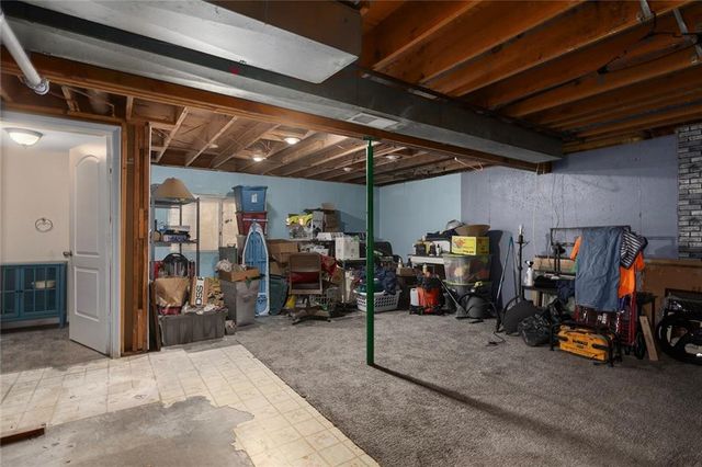 2706 Maple Avenue, Leavenworth, KS 66048