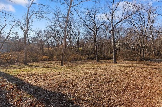 2706 Maple Avenue, Leavenworth, KS 66048