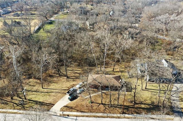 2706 Maple Avenue, Leavenworth, KS 66048