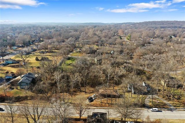 2706 Maple Avenue, Leavenworth, KS 66048