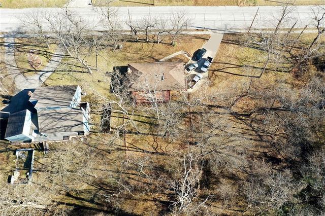 2706 Maple Avenue, Leavenworth, KS 66048