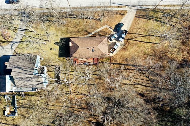 2706 Maple Avenue, Leavenworth, KS 66048