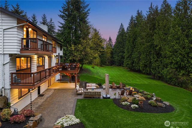 15018 152nd Avenue NE, Woodinville, WA 98072