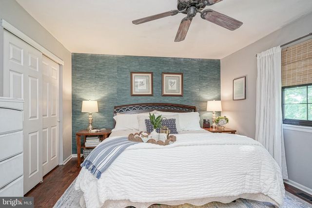 208 FAGAN CIR, Williamstown, NJ 08094