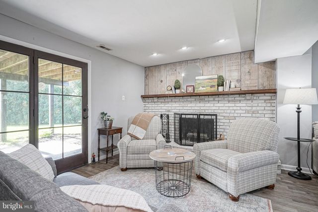208 FAGAN CIR, Williamstown, NJ 08094