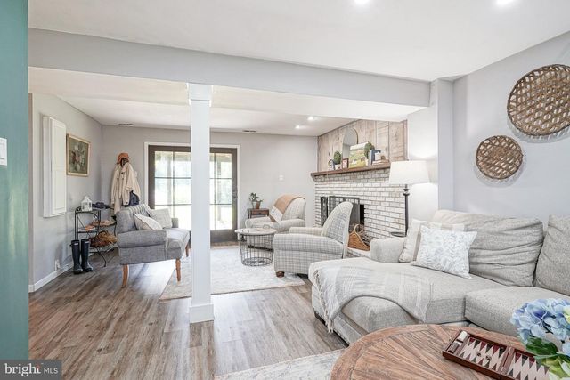 208 FAGAN CIR, Williamstown, NJ 08094