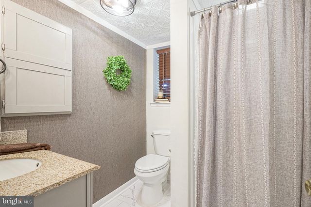 208 FAGAN CIR, Williamstown, NJ 08094