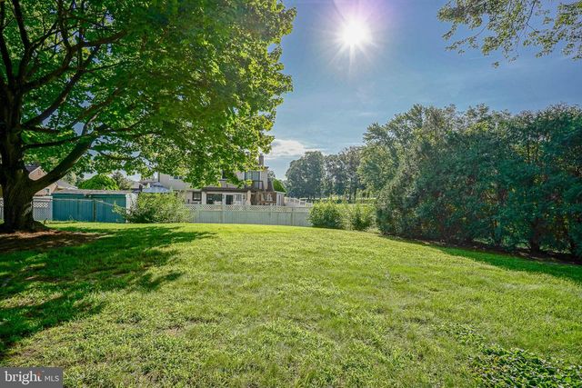 208 FAGAN CIR, Williamstown, NJ 08094
