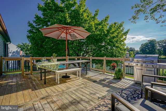 208 FAGAN CIR, Williamstown, NJ 08094