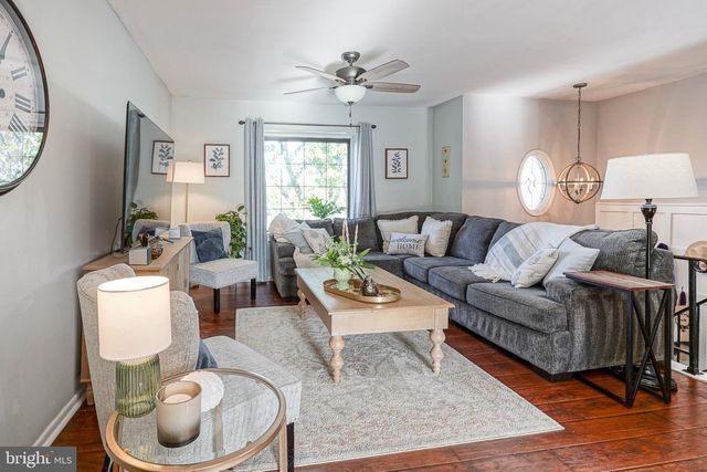 208 FAGAN CIR, Williamstown, NJ 08094