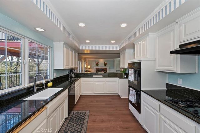 28669 Teton Lane, Lake Arrowhead, CA 92352