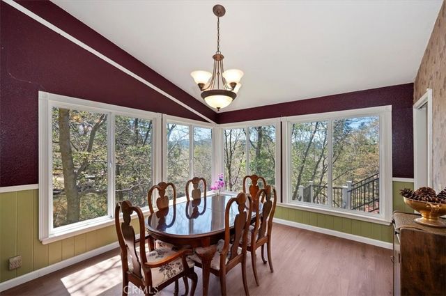 28669 Teton Lane, Lake Arrowhead, CA 92352