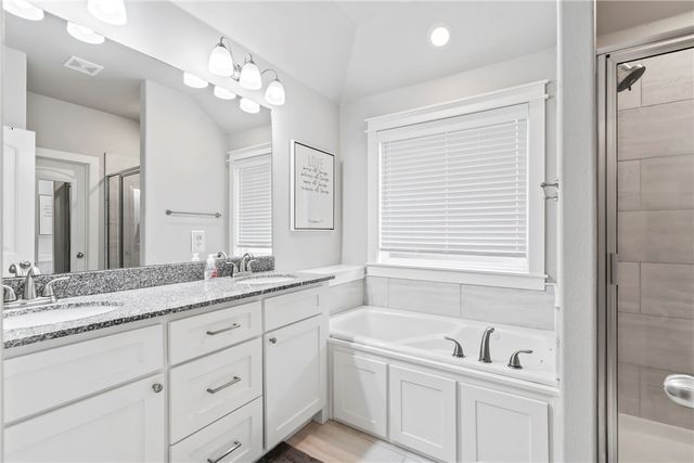 906 E Fallon Street, Siloam Springs, AR 72761