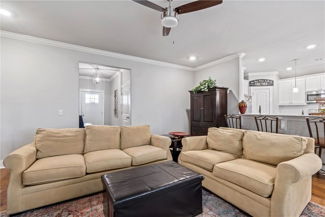 906 E Fallon Street, Siloam Springs, AR 72761